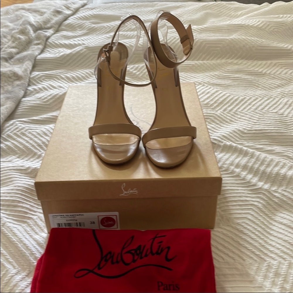 COPY - Christian Louboutin Jonatina Sandals
Size: 38